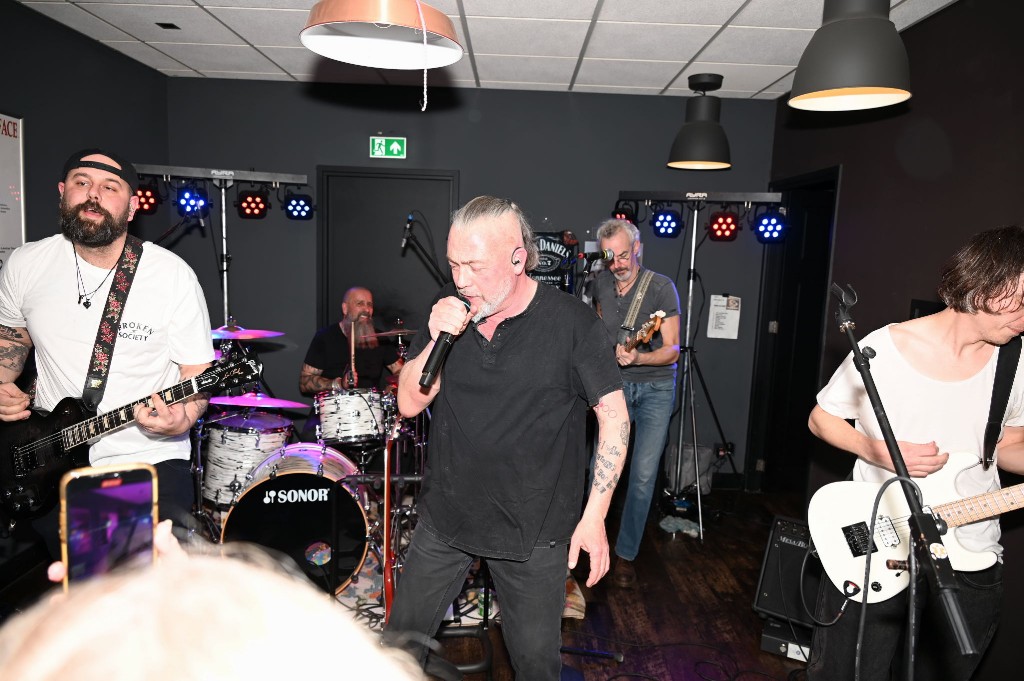 ../Images/10 jaar Ro's Barbershop 331.jpg